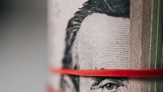 El dólar global se consolida como activo refugio y se encamina a otra ganancia semanal. El dólar global se consolida como activo refugio y se encamina a otra ganancia semanal.