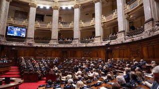 La mayoría en el Parlamento no quedó resuleta la noche del domingo.