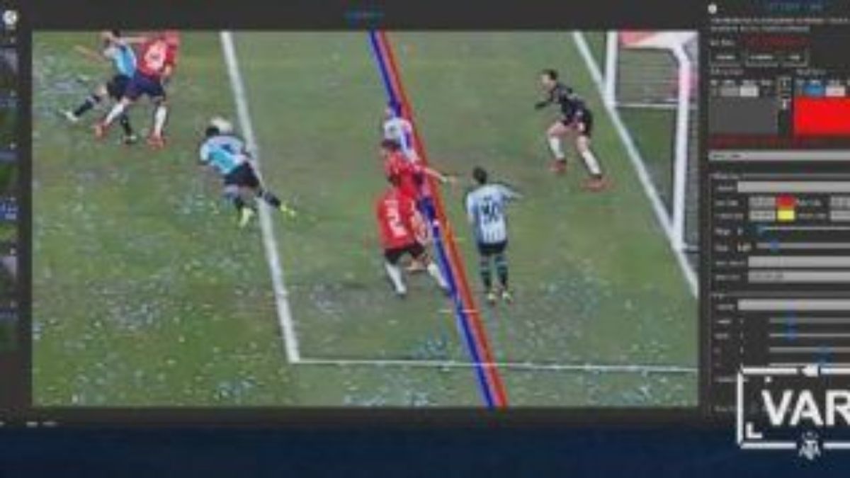 The VAR audio of Racing’s disallowed goal against Independiente was revealed