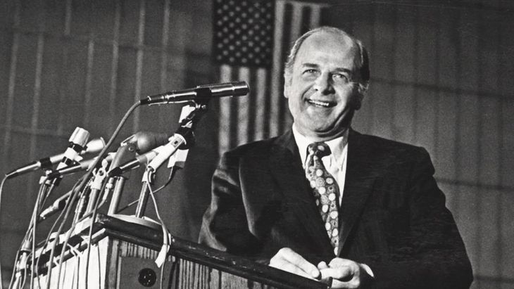 Gaylord Nelson, senador estadounidense.