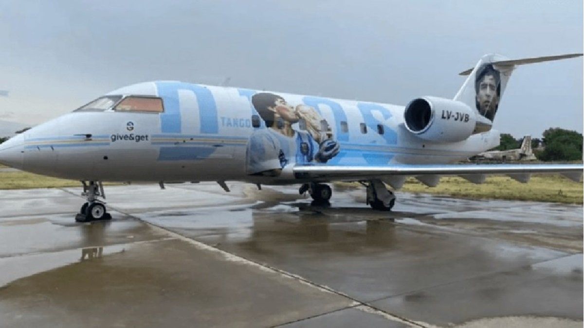 They will present the TANGO D10S, the plane in tribute to Diego Armando Maradona