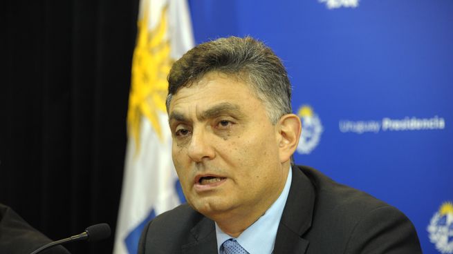 Isaac Alfie valoró el descenso de funcionarios en empresas públicas de Uruguay.
