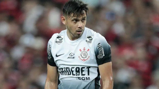 ¿Se viene el primer refuerzo? El delantero paraguayo que podría llegar libre a Boca