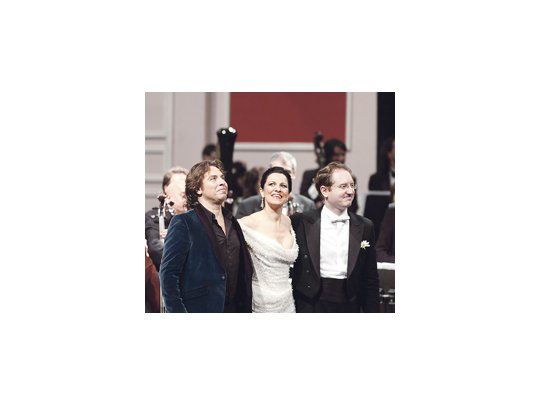 Roberto Alagna, Angela Gheorghiu debutaron finalmente en el Colón con un único recital extraordinario. Junto a ellas el director de orquesta valenciano Ramón Tebar.