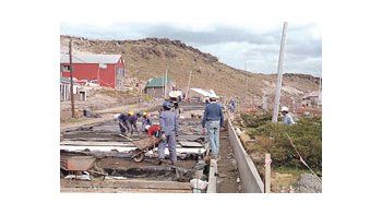 Nadie garantiza que fondos extra permitan sanear carencias en el sector de la obra pública.