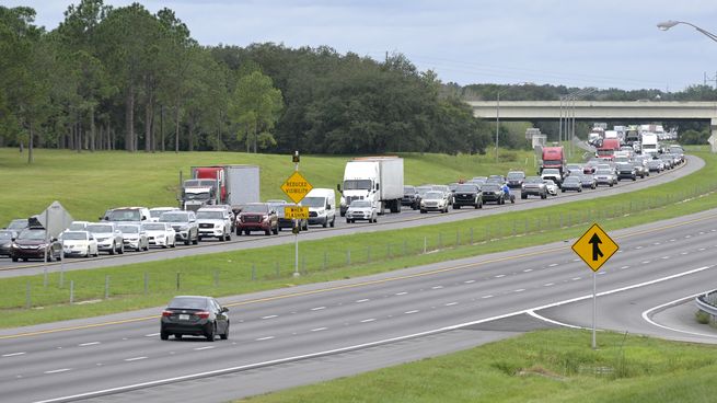 Una docena de condados ya fueron evacuados en Florida.