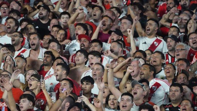 Los hinchas de River se hicieron escuchar en el Monumental