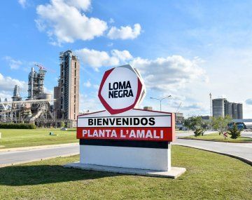 Loma Negra cumplirá 100 años en 2026. Domina casi la mitad del mercado de cemento en el país. Loma Negra cumplirá 100 años en 2026. Domina casi la mitad del mercado de cemento en el país.