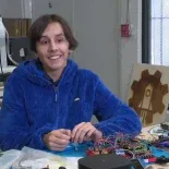 El joven genio consiguió replicar un aparato que suele costar millones a las grandes empresas. El joven genio consiguió replicar un aparato que suele costar millones a las grandes empresas.