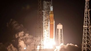 La misión prevé una vuelta completa alrededor del satélite natural y contará con la incorporación de un microsatélite diseñado en el país. La misión prevé una vuelta completa alrededor del satélite natural y contará con la incorporación de un microsatélite diseñado en el país.