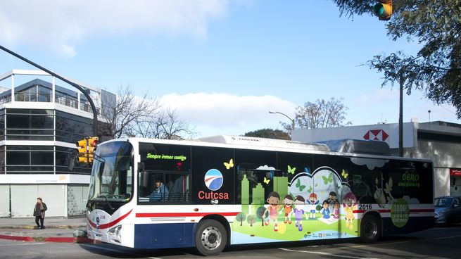 La Intendencia de Montevideo sumará seis buses turísticos eléctricos a partir de junio.