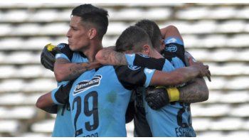 Belgrano ganó sobre la hora y logró salir del último puesto (Foto: Twitter oficial de Newells).