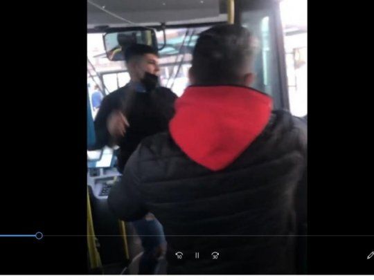 locura en el micro.jpg