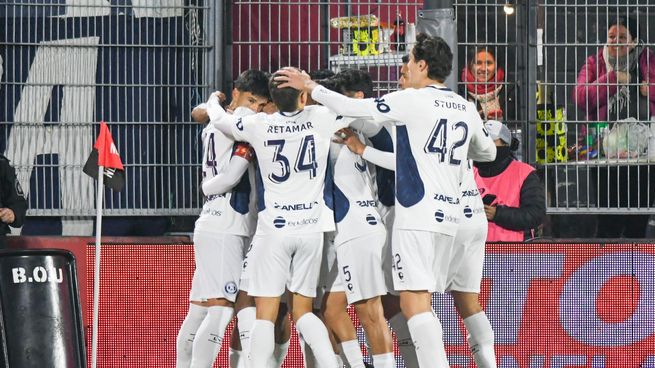 Independiente Rivadavia de Mendoza eliminó a Platense de la Copa Argentina.