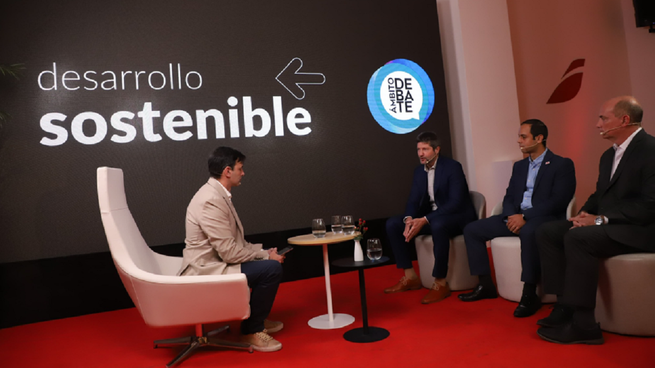 El tercer panel contó con la participación de Ulises Strangis, Líder de Motion de ABB; Eduardo Kronberg, Gerente general de Sustentabilidad de Toyota Argentina; y Santiago Bacigalupo, Director Senior de Ventas de P&SP de Dow para la Región Sur de Latinoamérica.