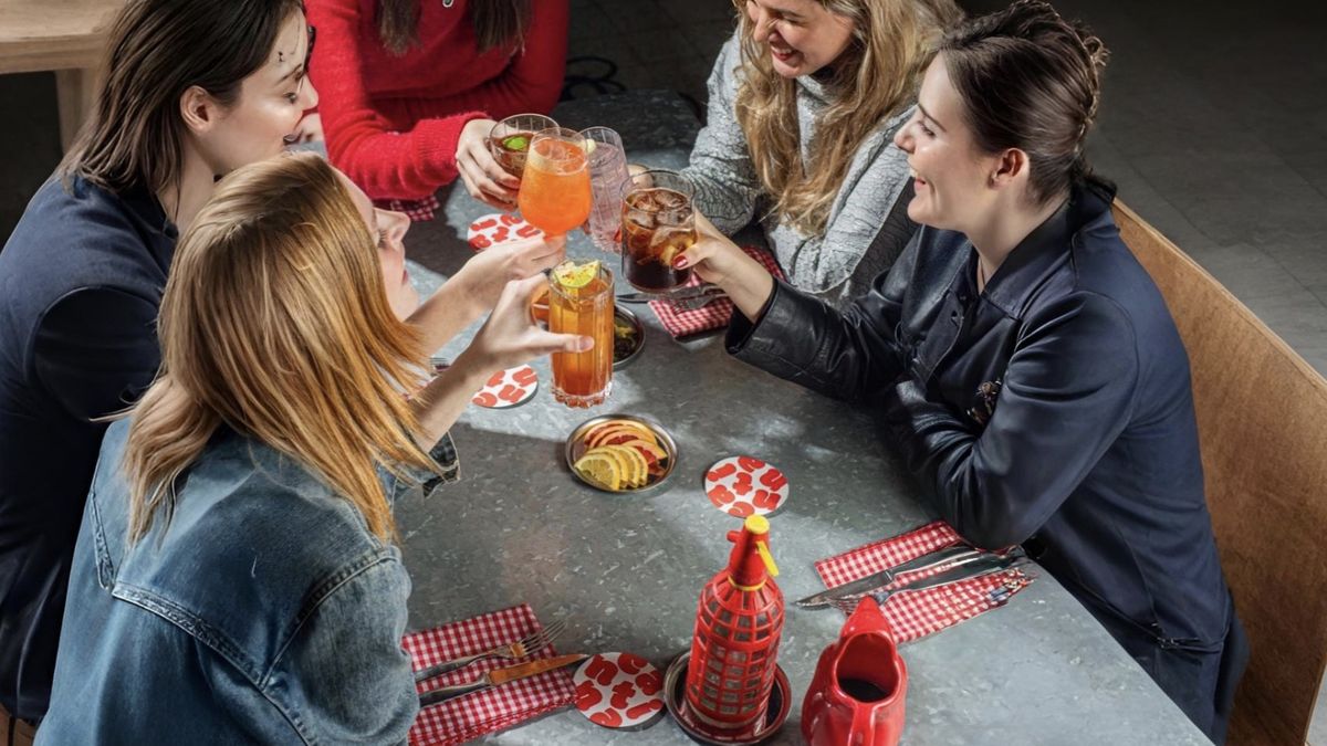 Friend’s Day: Bars and restaurants to celebrate