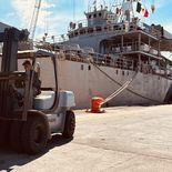 Los buques Papaloapan e Isla Holbox partieron desde Veracruz con más de 814 toneladas de víveres para Cuba. Los buques Papaloapan e Isla Holbox partieron desde Veracruz con más de 814 toneladas de víveres para Cuba.