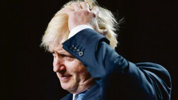 Dolor de cabeza. Johnson se fue de la cumbre de Biarritz siendo apenas más optimista en torno al brexit y la Unión Europea dijo que el Reino Unido deberá pagar los 43.000 millones de euros que adeuda.