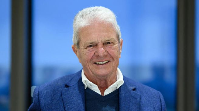 Dietmar Hopp, empresario alemán y cofundador de SAP, destinó millones a proyectos deportivos y científicos que marcaron agenda en toda Europa.Dietmar Hopp, empresario alemán y cofundador de SAP, destinó millones a proyectos deportivos y científicos que marcaron agenda en toda Europa.Dietmar Hopp, empresario alemán y cofundador de SAP, destinó millones a proyectos deportivos y científicos que marcaron agenda en toda Europa.