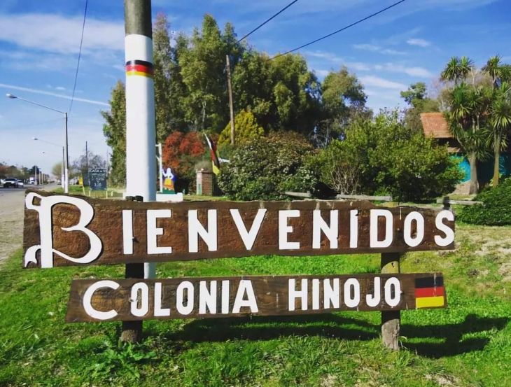 With only 900 inhabitants, Colonia Hinojo is distinguished by its tranquility and its strong German identity. With only 900 inhabitants, Colonia Hinojo is distinguished by its tranquility and its strong German identity.