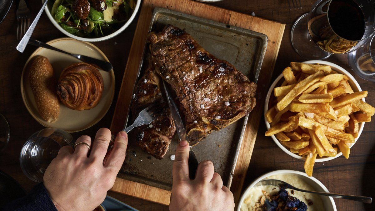 What is the grill that to its exclusive cuts add wines from 18 Argentine provinces