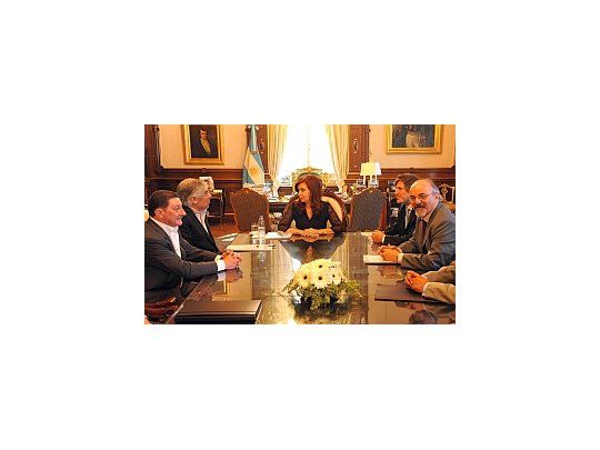 La reunión comenzó pasadas 11.30. Hugo Moyano llegó a Casa de Gobierno poco antes de las 11.