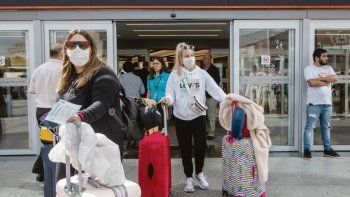 vuelven vuelos de cabotaje y micros de larga distancia