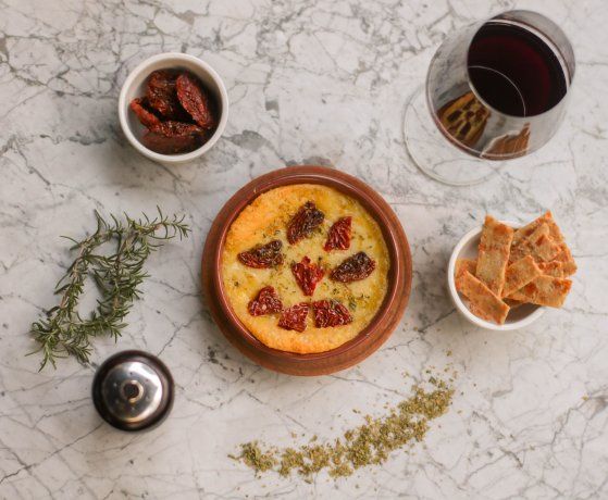 Para completar la experiencia ofrecen café de especialidad, jugos frescos y gelato artesanal con recetas 100% italianas. Para completar la experiencia ofrecen café de especialidad, jugos frescos y gelato artesanal con recetas 100% italianas.