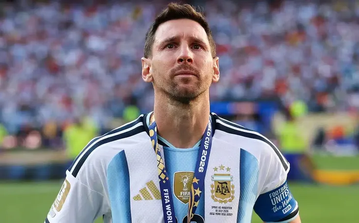 Se espera que el vuelo de Lionel Messi aterrice el martes entre las 5 y 7 de la mañana en Rosario. Se espera que el vuelo de Lionel Messi aterrice el martes entre las 5 y 7 de la mañana en Rosario.