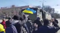 Guerra en Ucrania: una multitud obliga a un convoy ruso a retroceder en Jerson