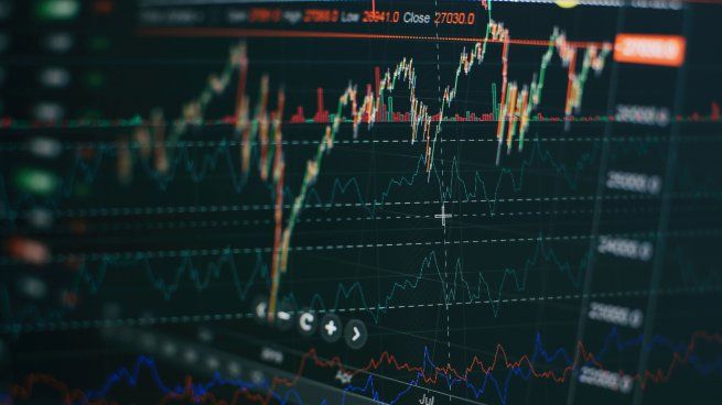 Los bonos y acciones reflejan una toma de ganancias de los inversores.