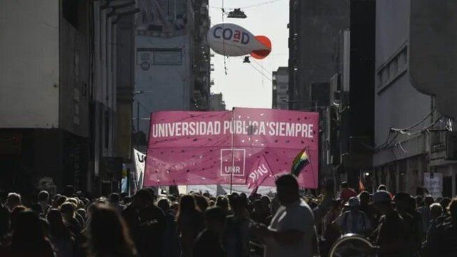 Foto de archivo de la manifestación de la UNR el pasado 2 de octubre de 2024.
