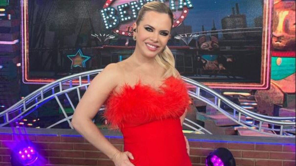 Alejandra Maglietti revealed live that she is pregnant and made everyone excite