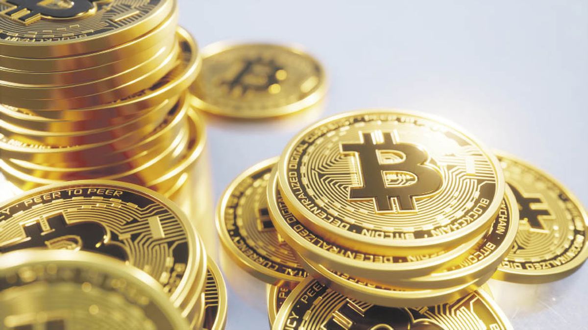 As cryptos take a breather, Bitcoin prepares for a big jump
