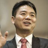 Detrás del carrito de compras hay depósitos, rutas y decisiones silenciosas. Detrás del carrito de compras hay depósitos, rutas y decisiones silenciosas.