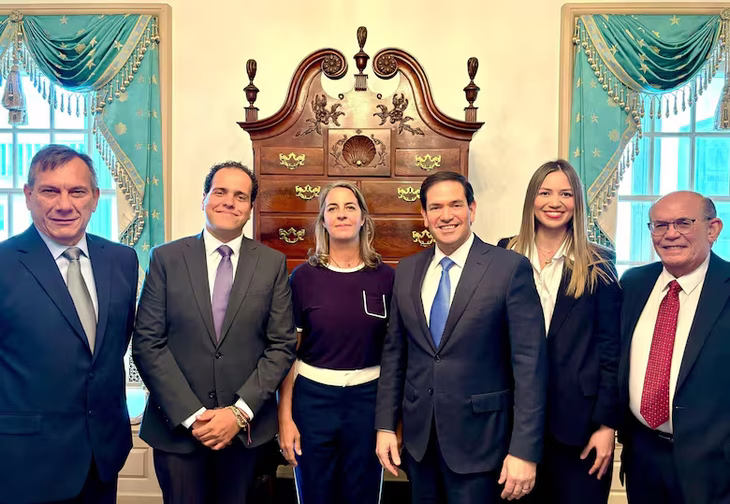 Marco Rubio junto a los 5 dirigentes de Venezuela.