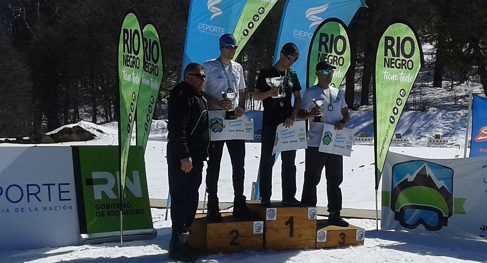 El podio del sprint masculino de biatlón.
