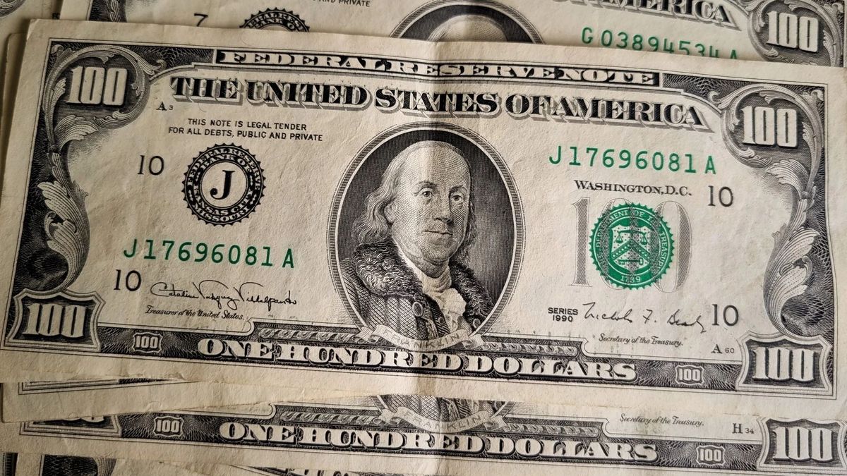 Alerta por el dólar que se vende en Argentina y se rechaza en el exterior