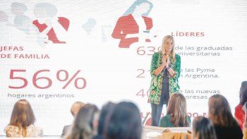 Presentación. Silvia Tenazinha, gerenta principal de Banca Comercial de Santander Río, se encargó ayer de explicar los detalles de la propuesta.