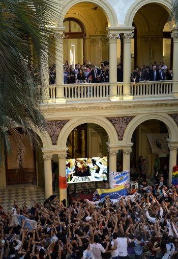 Militantes coparon los patios internos de la Rosada (foto 2)