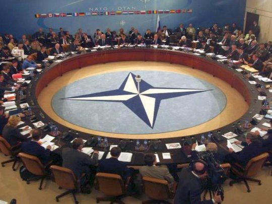 Hemos visto informes sobre el ataque contra esa planta nuclear. Esto demuestra la irresponsabilidad de este conflicto, dijo Stoltenberg
