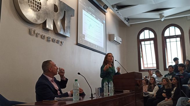 Carmen Porteiro se refirió a la estrategia de inserción internacional en un escenario global complicado.