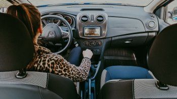 ¿como entretenerse durante un viaje largo en auto?