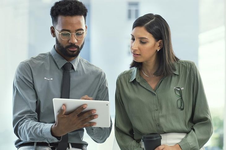 En la actualidad, Readerest amplió sus horizontes y además del soporte magnético vende anteojos con graduación aumentando las ganancias en millones de dolares En la actualidad, Readerest amplió sus horizontes y además del soporte magnético vende anteojos con graduación aumentando las ganancias en millones de dolares