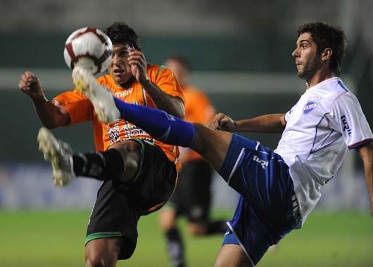 Los uruguayos fueron superiores y ganaron en el Florencio Sola.