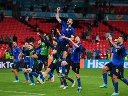 Italia sufrió, pero está en cuartos de la Eurocopa.