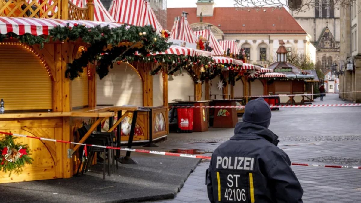 Alemania frustró un atentado terrorista contra un mercado navideño y detuvo a cinco sospechosos Alemania frustró un atentado terrorista contra un mercado navideño y detuvo a cinco sospechosos