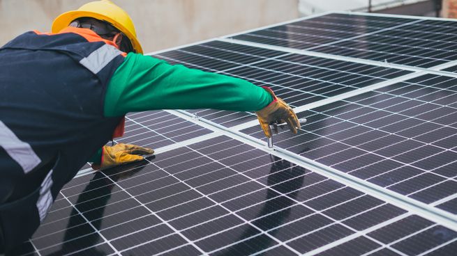 Con una inversión de 1.000 millones de dólares, UTE instalará un nuevo parque solar fotovoltaico.