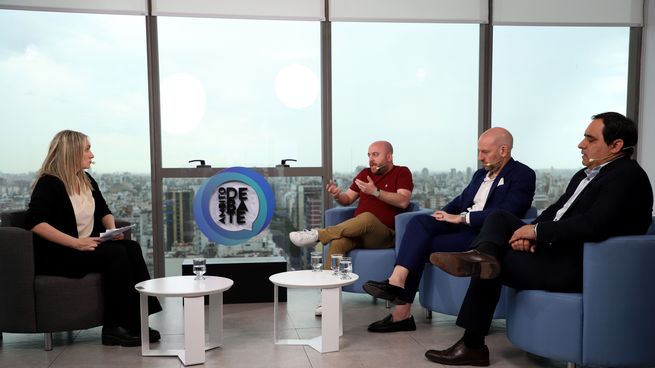Demian Kot, deBairesCodeai; Ariel Champanier, de REMAX Premium; y Federico Foresi, de NIUDevelopments, participaron del tercer panel de Ámbito Debate sobre Real Estate.