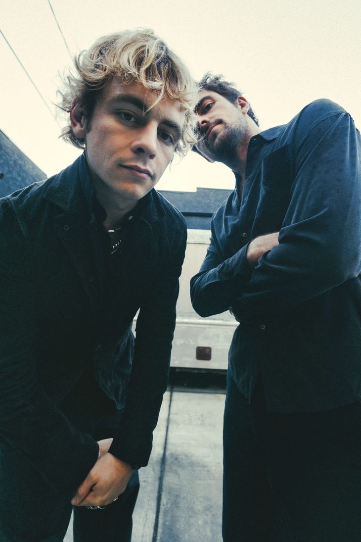 The brothers will perform on Friday, April 25 at the Obras Stadium.